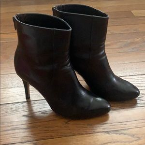 VANELi Stiletto Black Bootie. Sz 7.5
